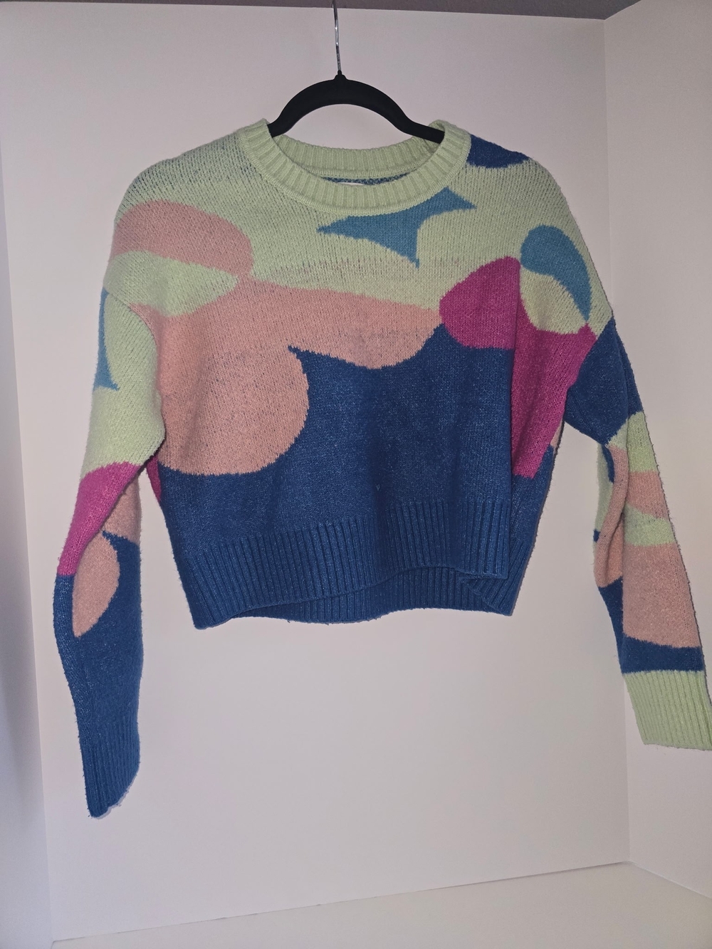 Cotton On Multicolor Abstract Crewneck Crop Sweater - Blue, Pink, Green, Cream